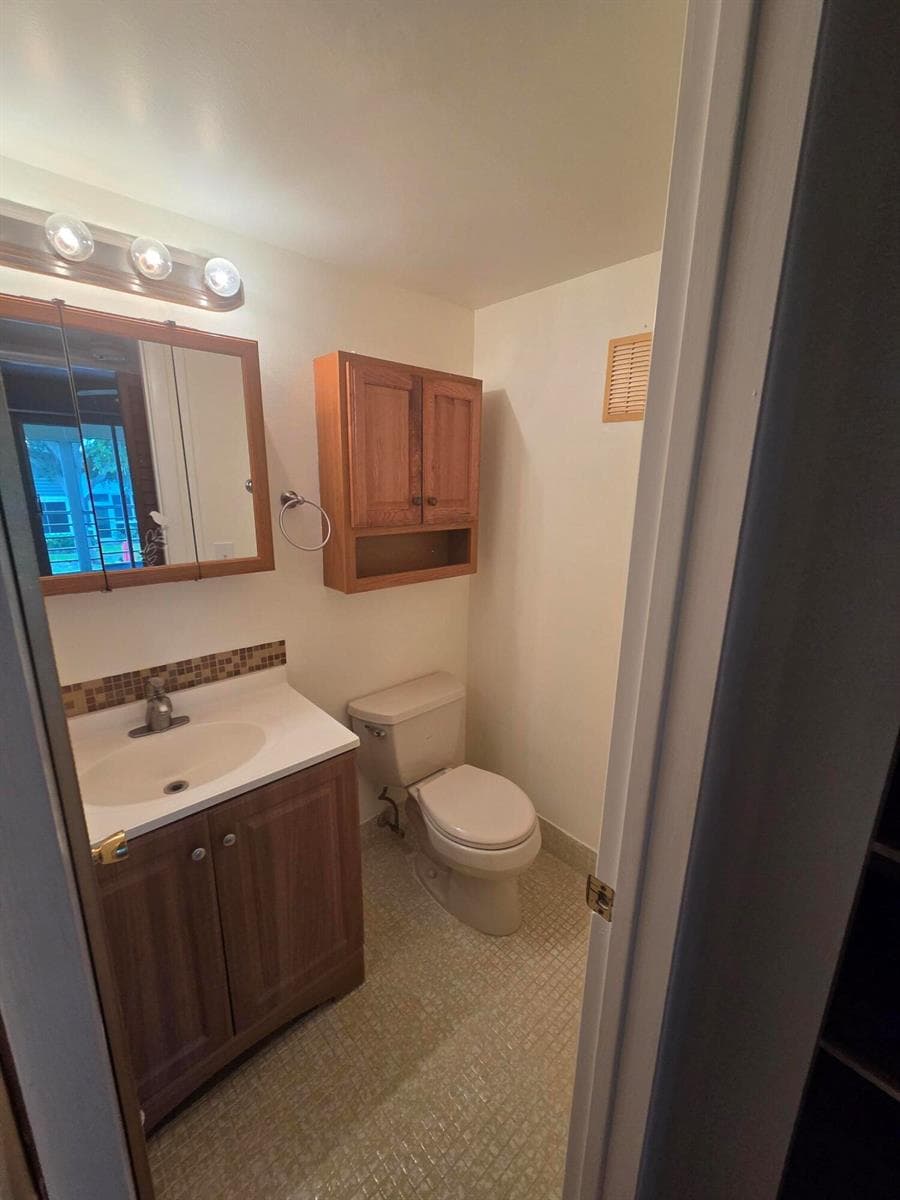 54 Newport Court # c, Deerfield Beach, FL 33442 photo 5