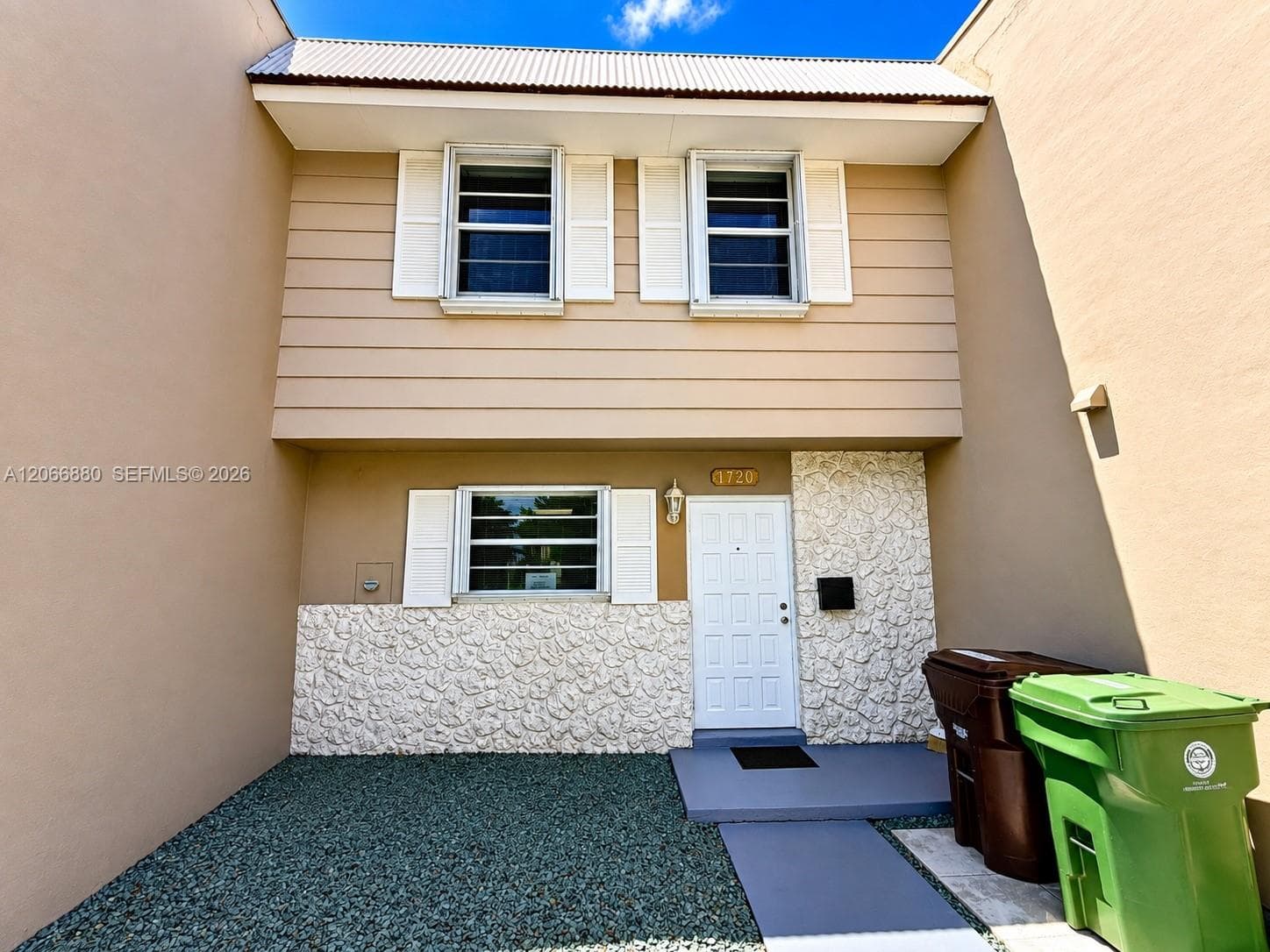 1720 W 75th St, Hialeah, FL 33014 photo 2