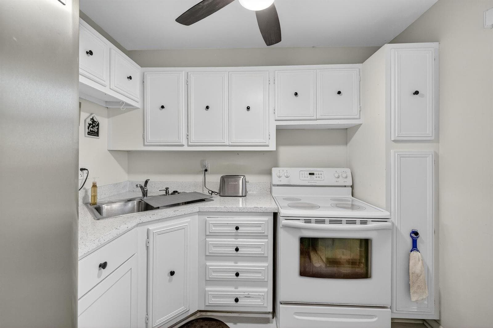 8400 LAGOS DE CAMPO Boulevard # 303, Tamarac, FL 33321 photo 5