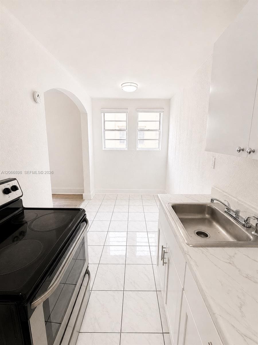 1319 Meridian Ave # 204, Miami Beach, FL 33139 photo 3