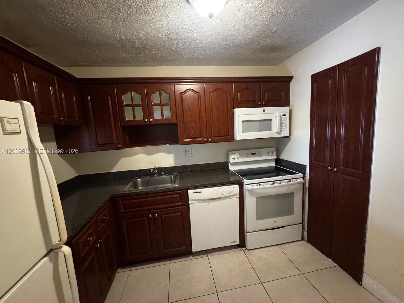 8020 N Colony Cir N # 308, Tamarac, FL 33321 photo 4