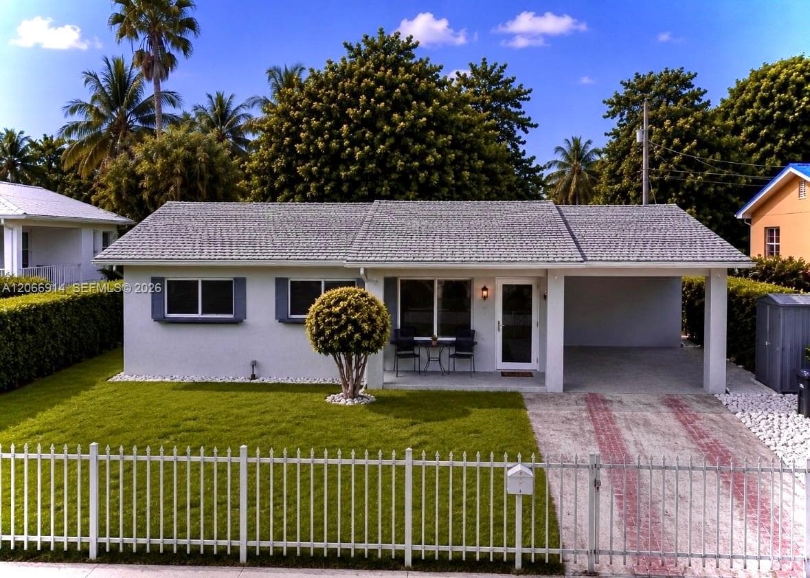 1650 NW 123rd St, North Miami, FL 33167 photo 2