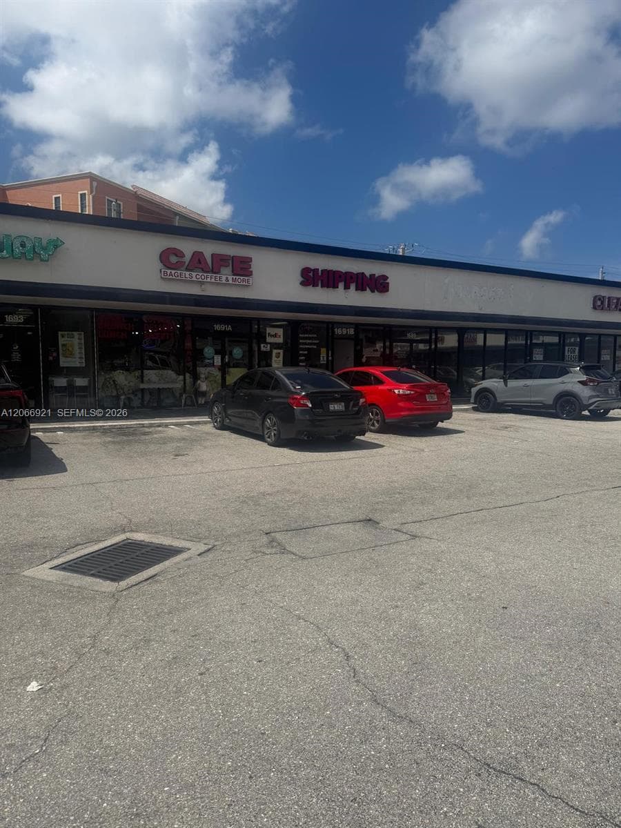 1691 Forum Place, West Palm Beach, FL 33401 photo 2