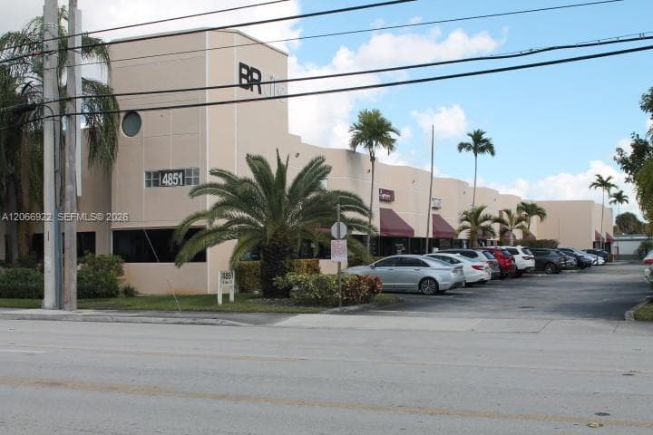 4851 NW 79th Ave, Doral, FL 33166