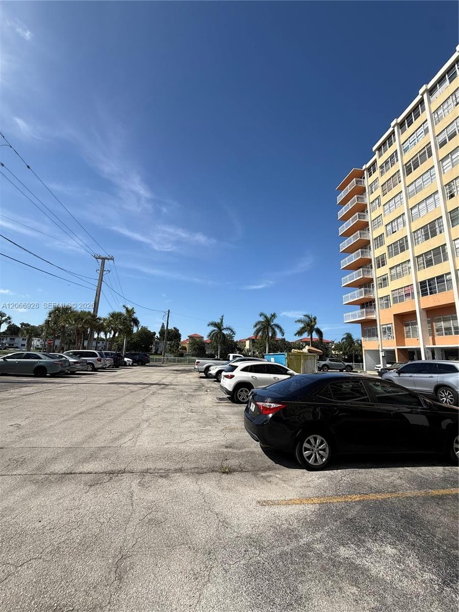 2025 NE 164th St # 707, North Miami Beach, FL 33162 photo 3