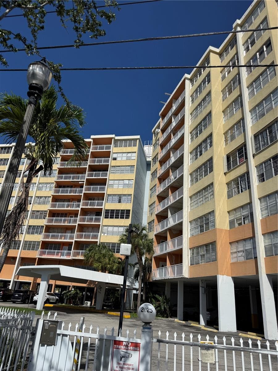 2025 NE 164th St # 707, North Miami Beach, FL 33162