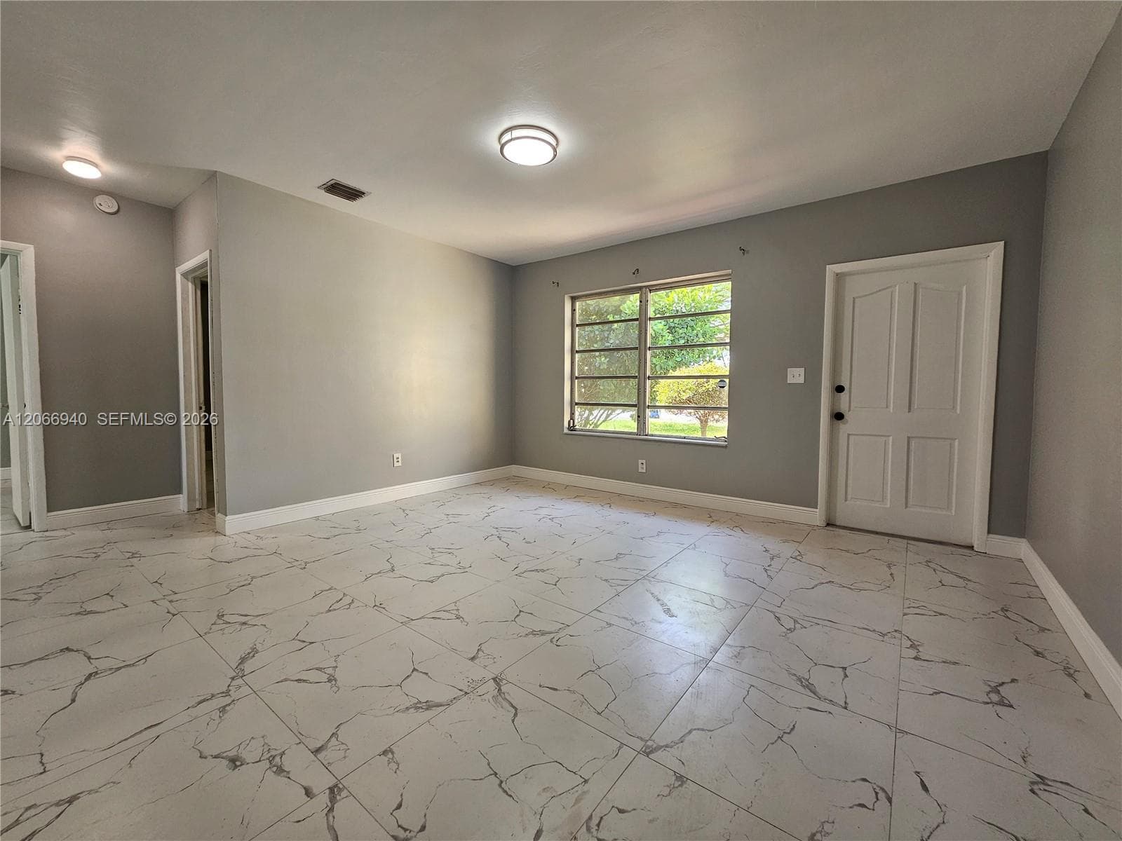 1929 NE 176th St, North Miami Beach, FL 33162 photo 3