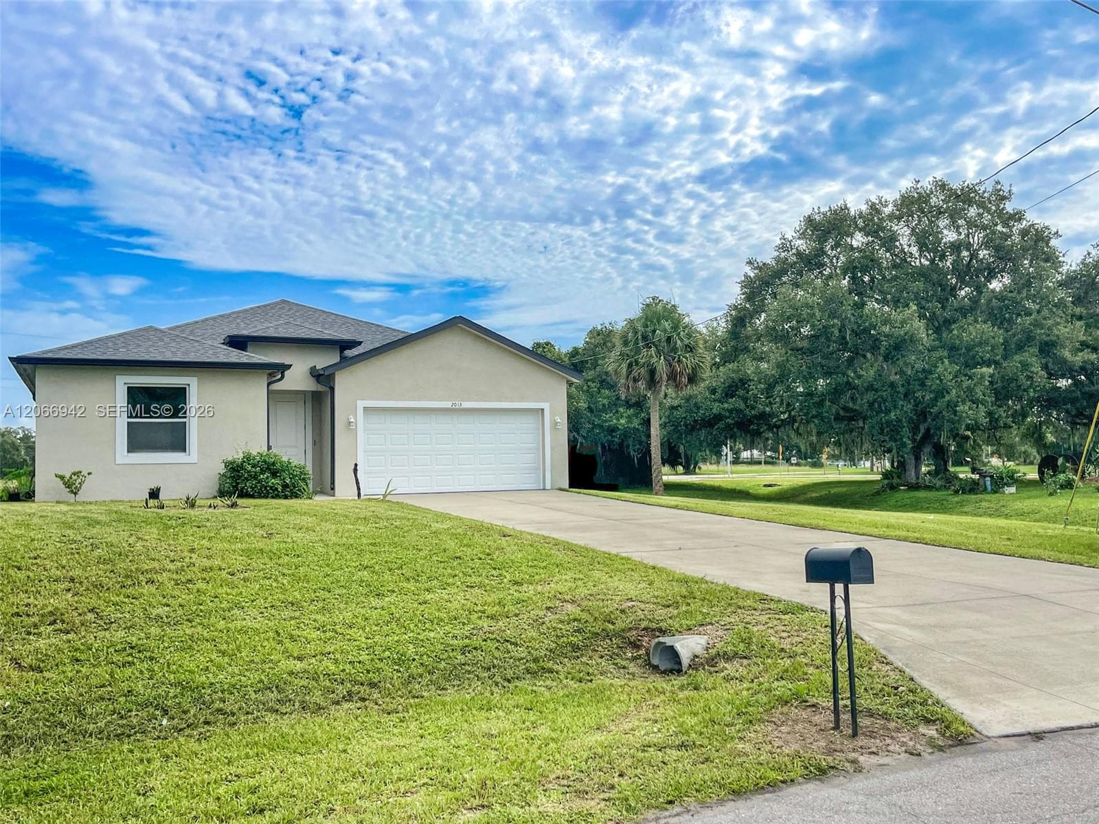 2013 Odessa Circle, La Belle, FL 33935 photo 5