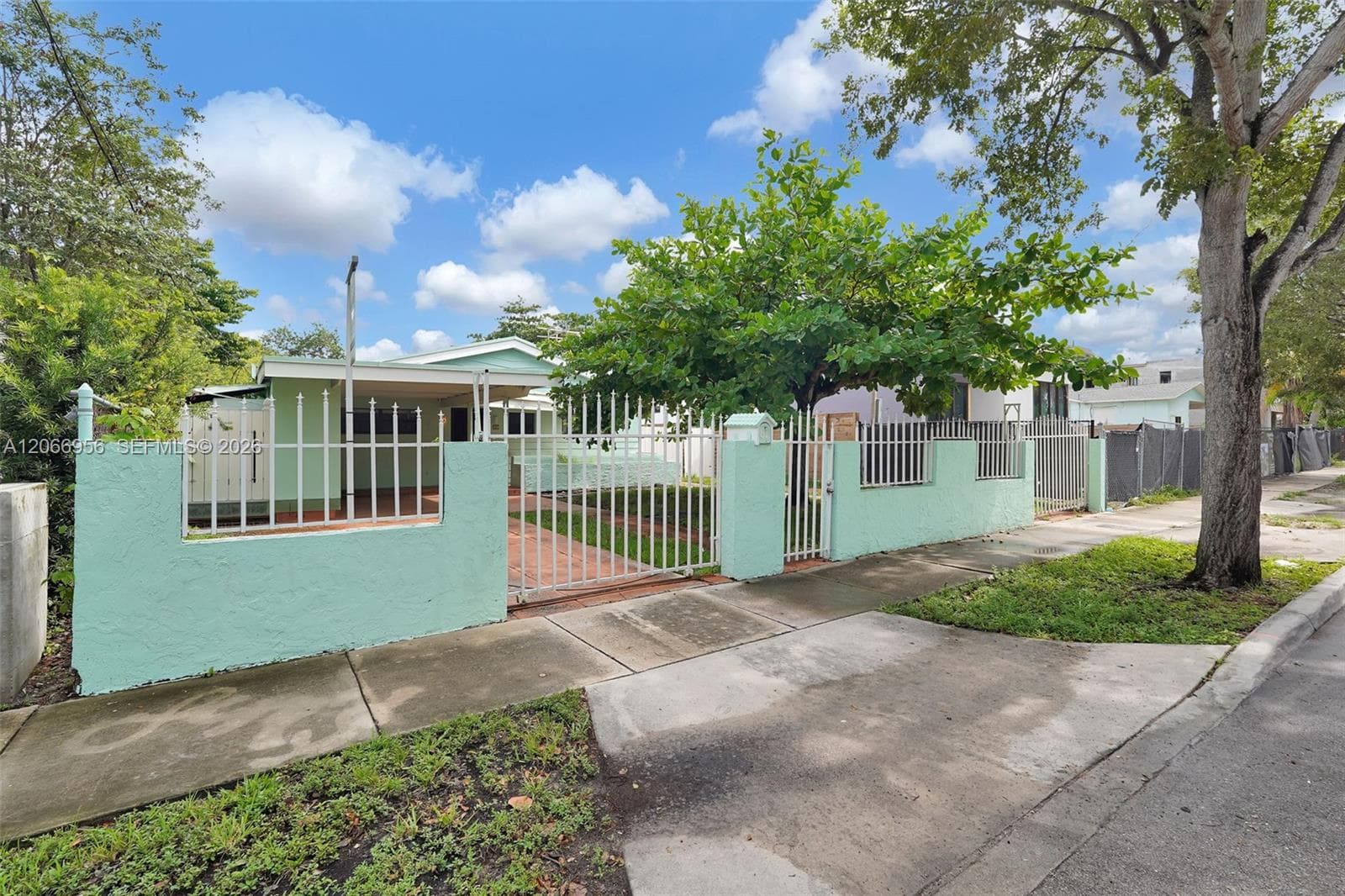 81 NW 41st St # 2, Miami, FL 33127