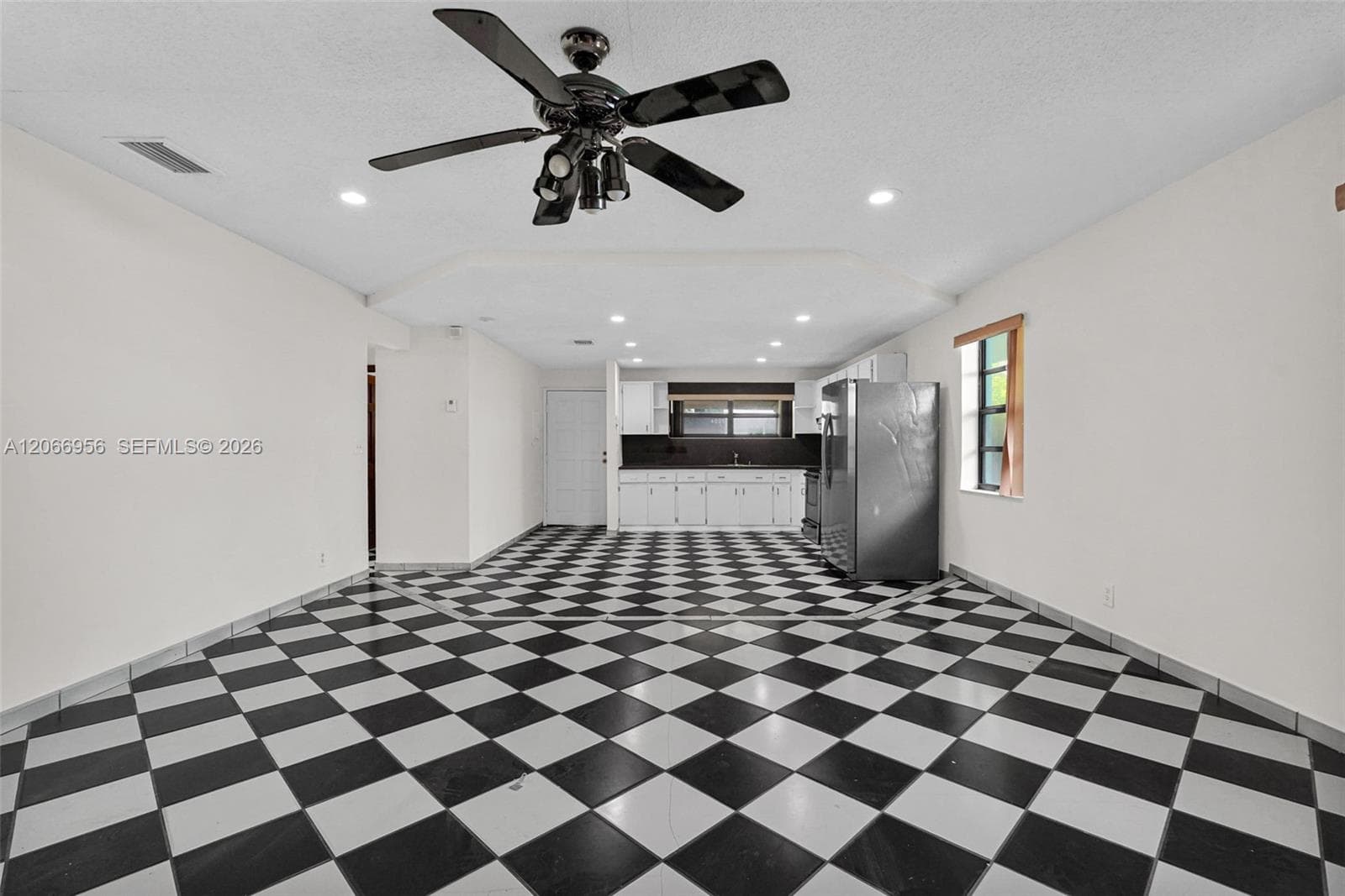 81 NW 41st St # 2, Miami, FL 33127 photo 4