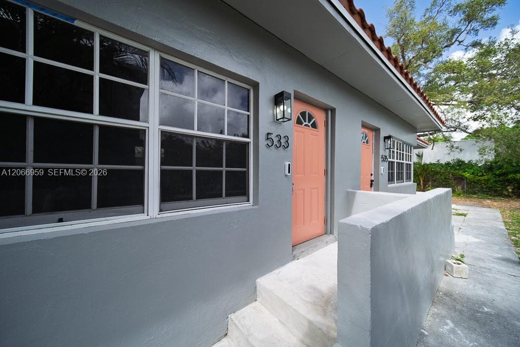 533-535 NE 67th St, Miami, FL 33138 photo 2