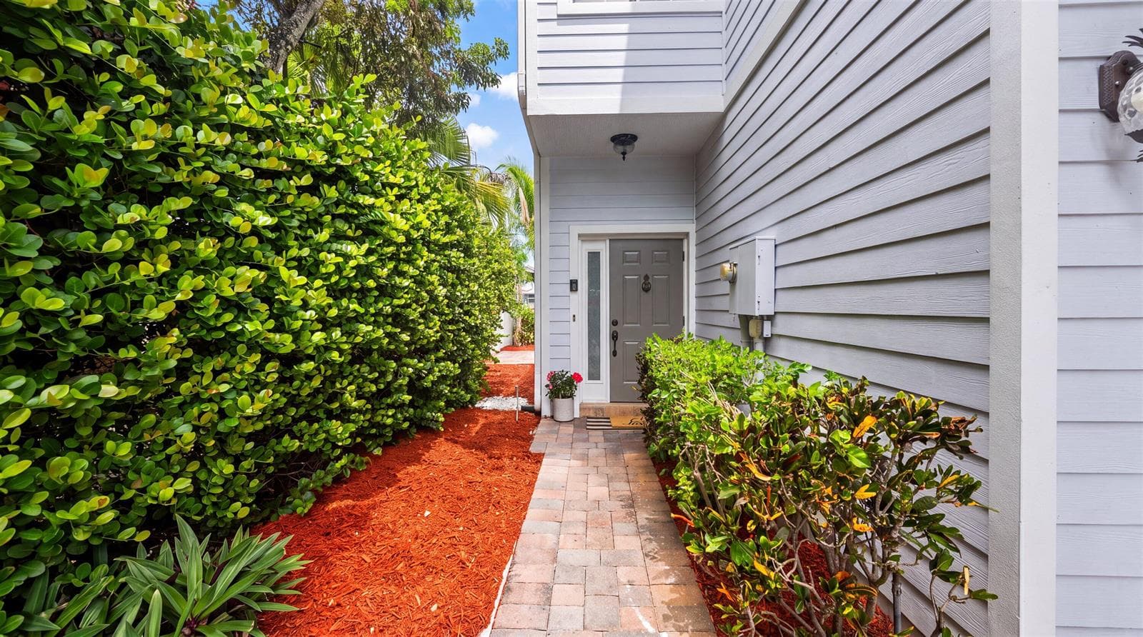 902 S Federal Highway # 8, FL 33460 photo 2