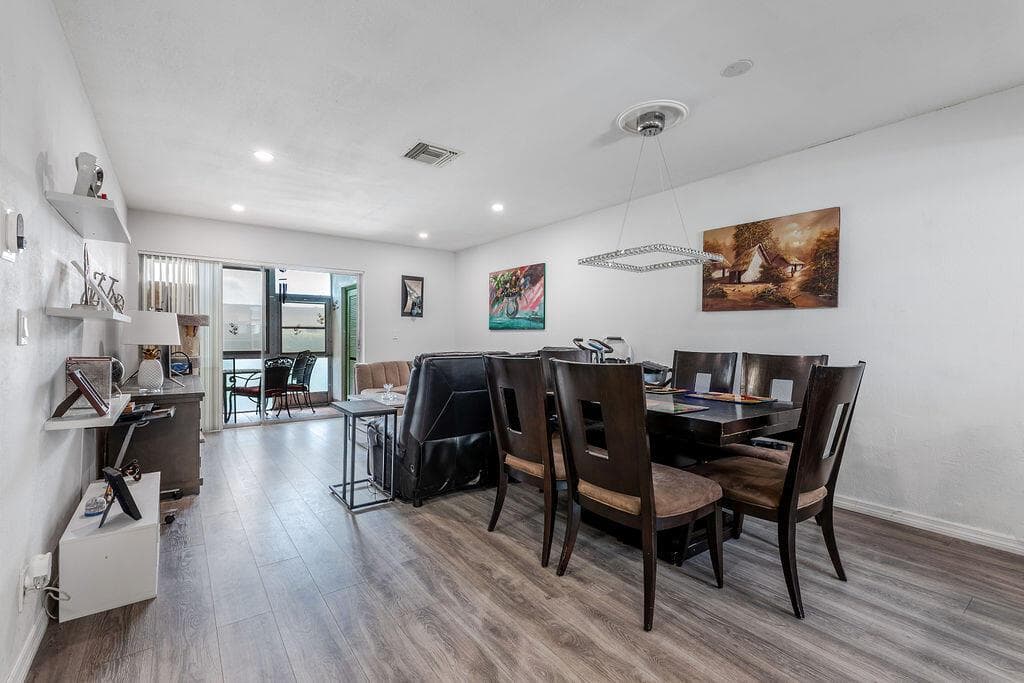 2523 DUDLEY Drive W # B, West Palm Beach, FL 33415 photo 4