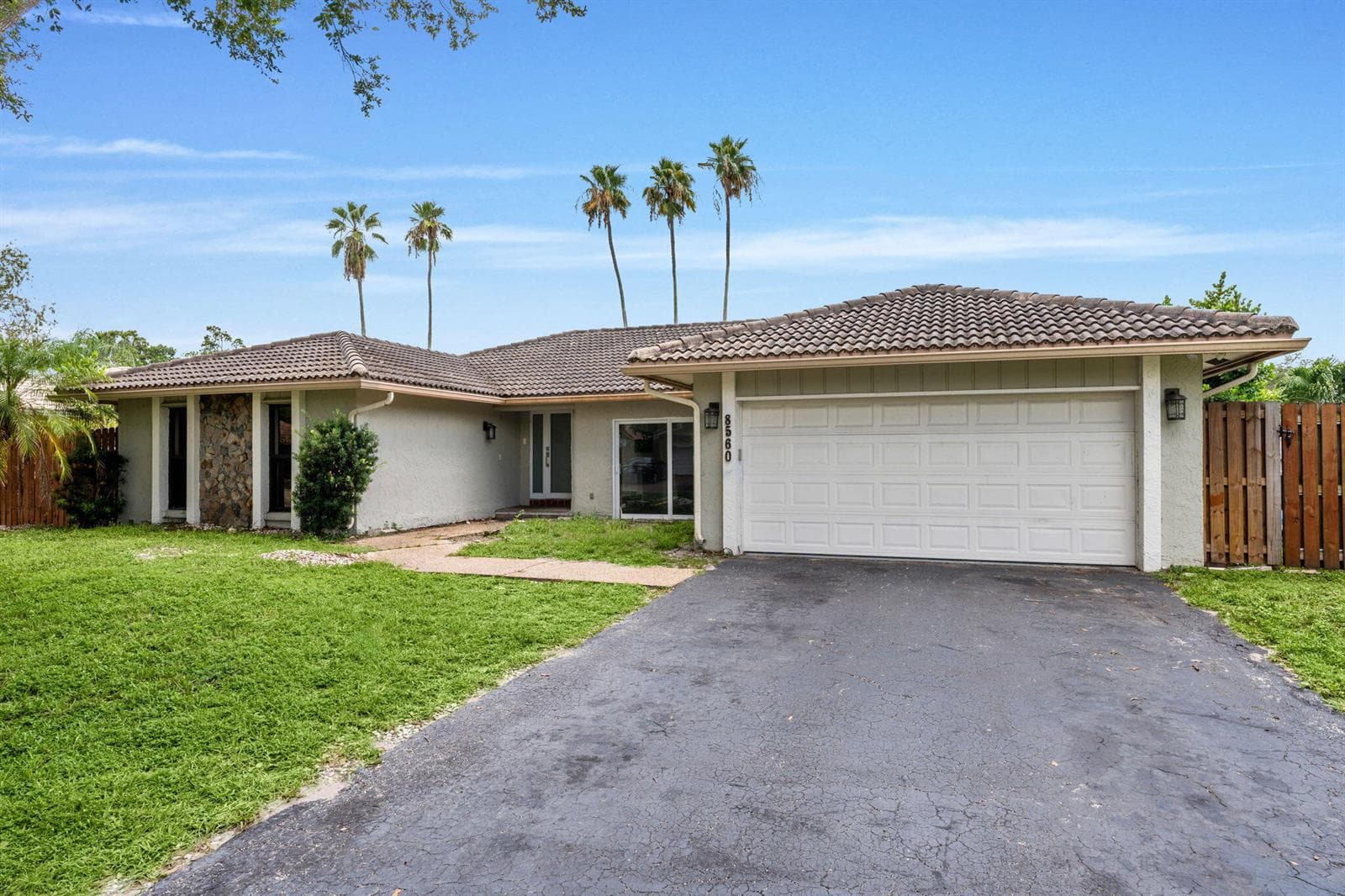 8560 NW 2nd Street, Coral Springs, FL 33071 photo 2