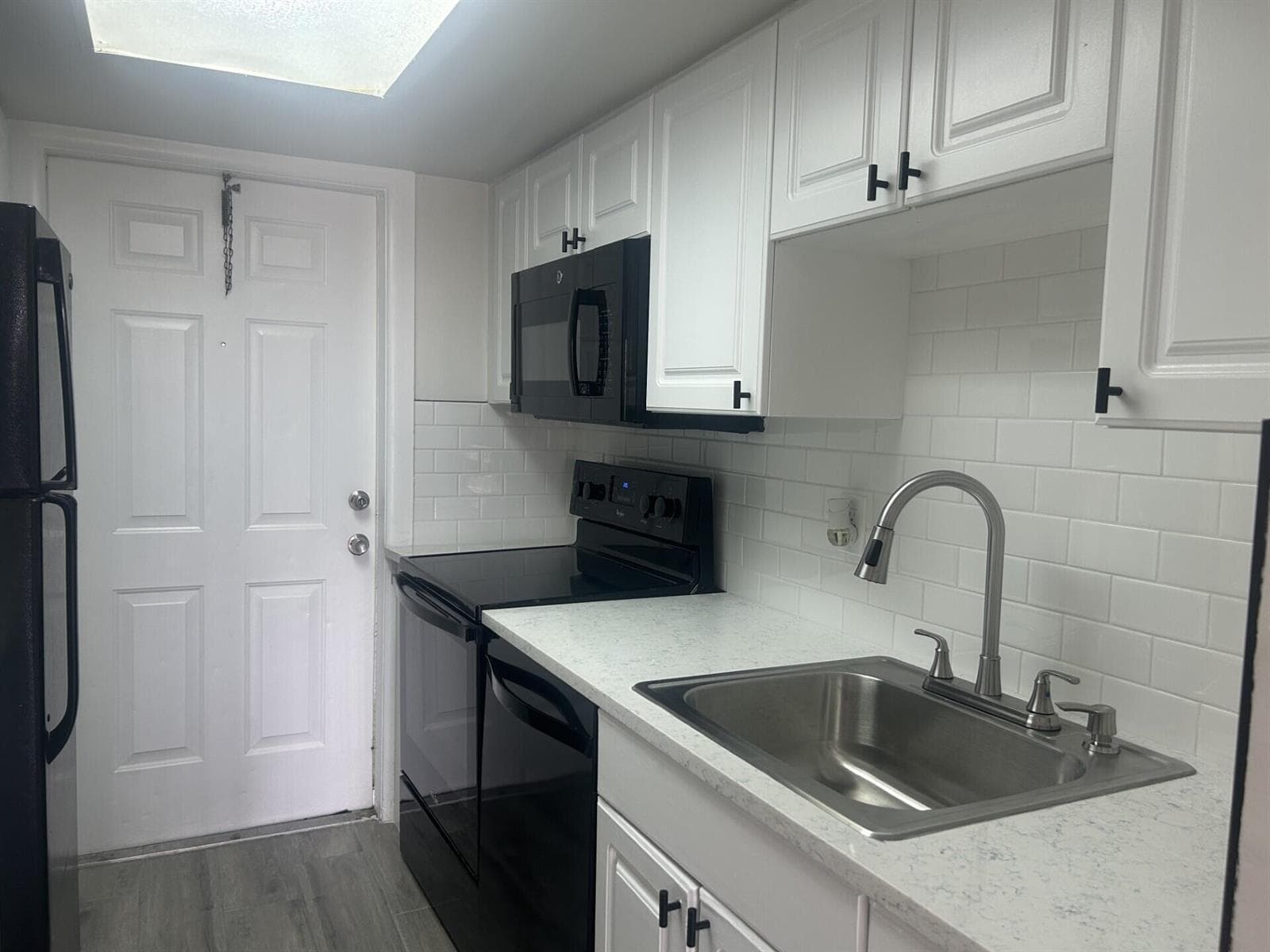 1500 Crescent Circle # B211, Lake Park, FL 33403 photo 3