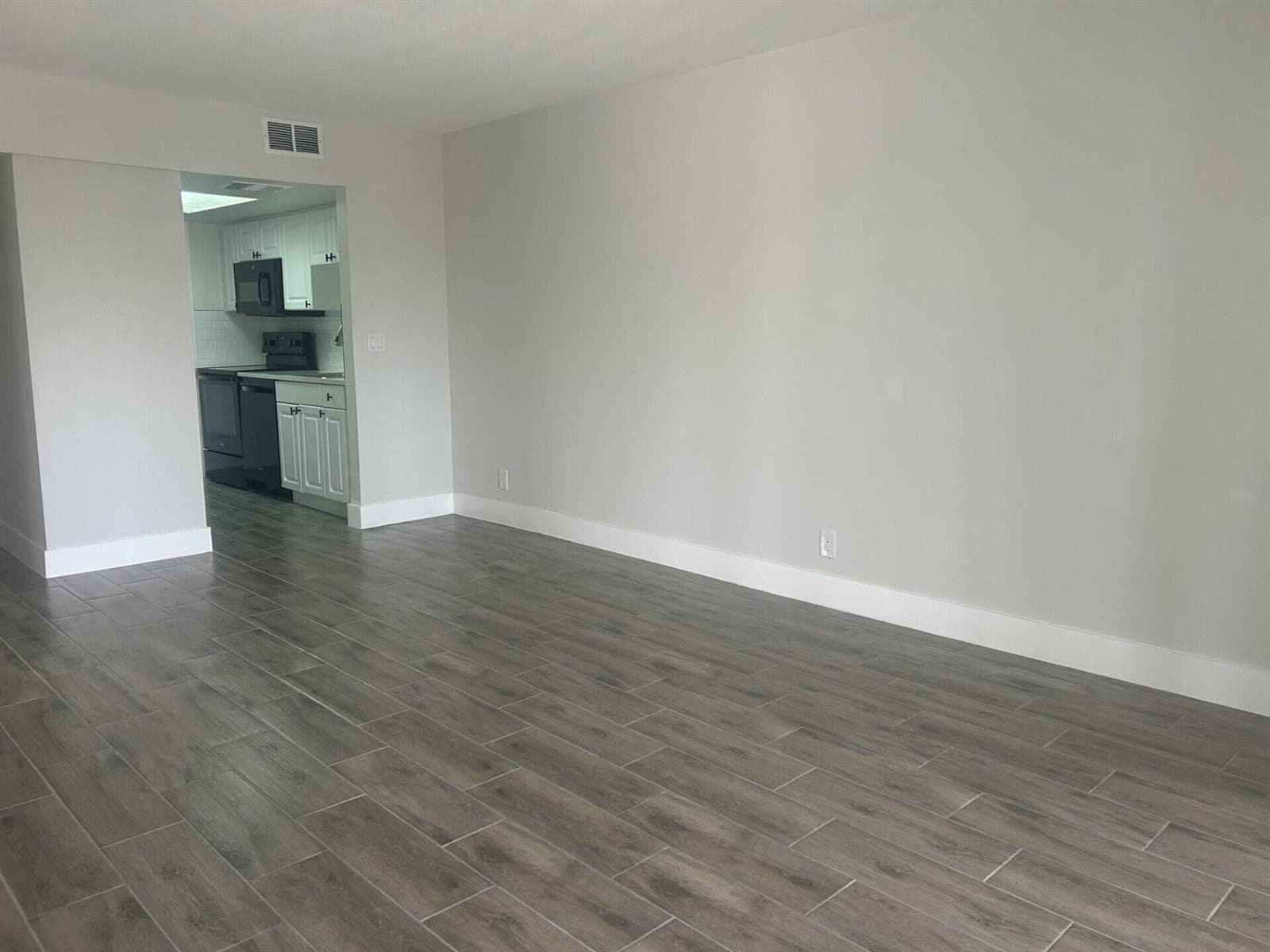1500 Crescent Circle # B211, Lake Park, FL 33403 photo 4