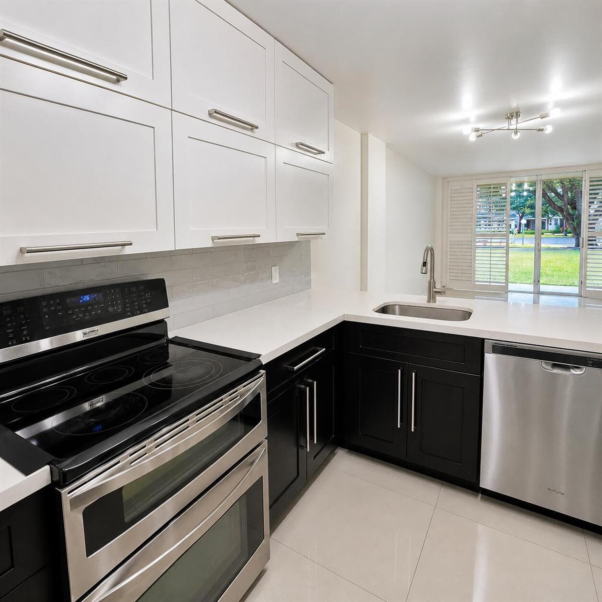 117 ROYAL PARK Drive # 1H, Oakland Park, FL 33309
