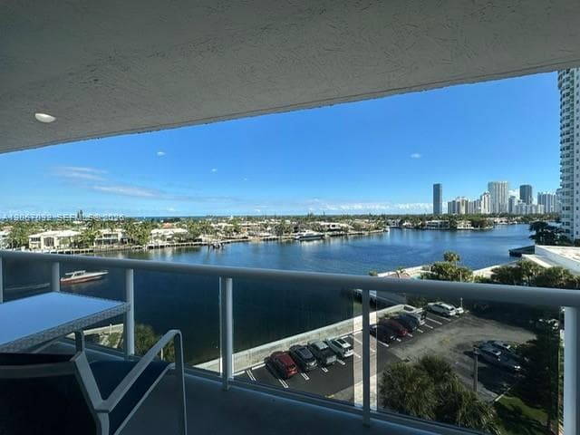20515 E Country Club Dr # 747, Aventura, FL 33180 photo 3