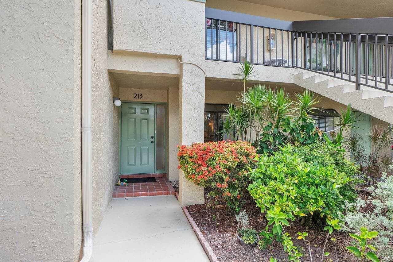 5055 Oak Hill Lane # 213, Delray Beach, FL 33484 photo 4