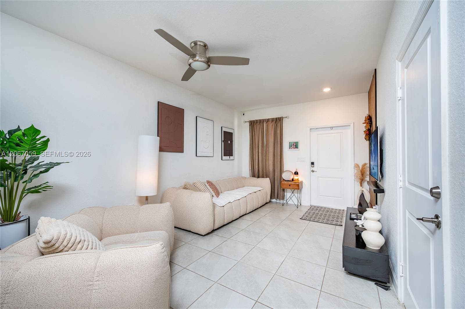 1116 SE 26th Ter, Homestead, FL 33035 photo 3