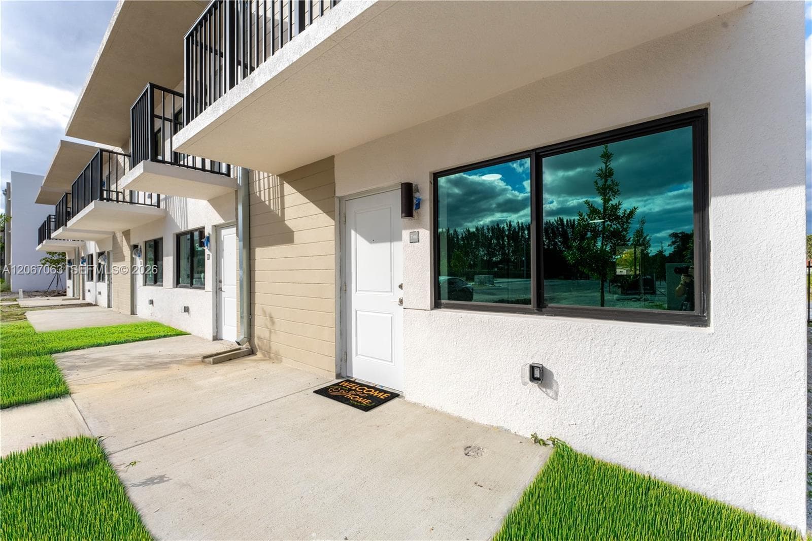 155 NW 160TH ST # TH 2, North Miami Beach, FL 33169 photo 3