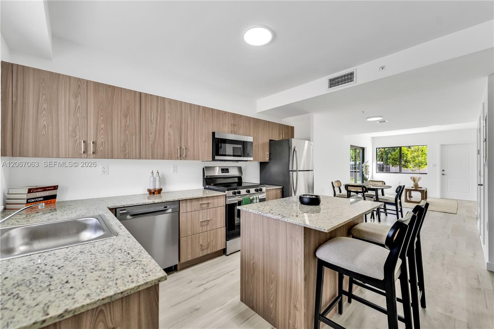155 NW 160TH ST # TH 2, North Miami Beach, FL 33169