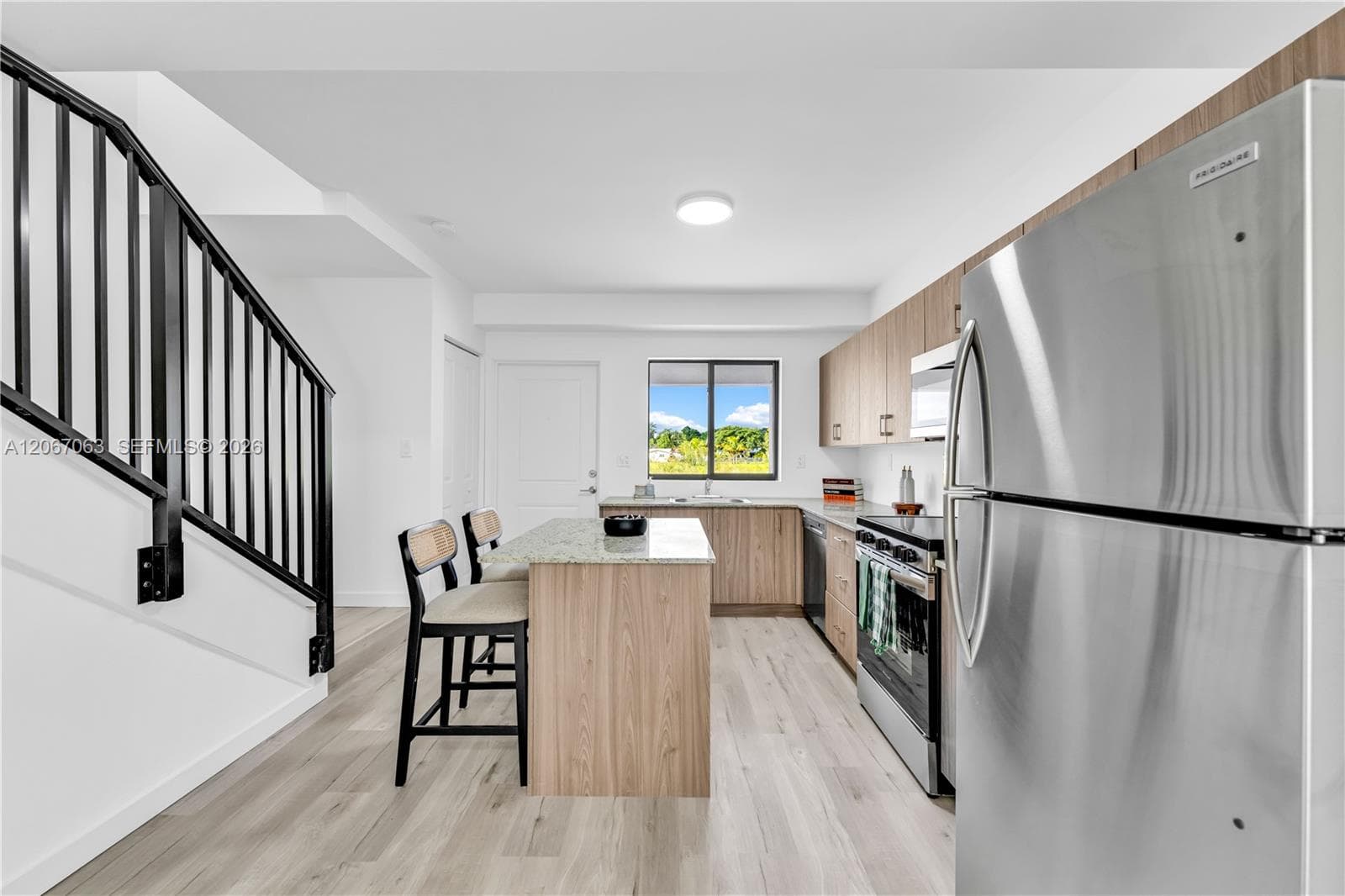 155 NW 160TH ST # TH 2, North Miami Beach, FL 33169 photo 4
