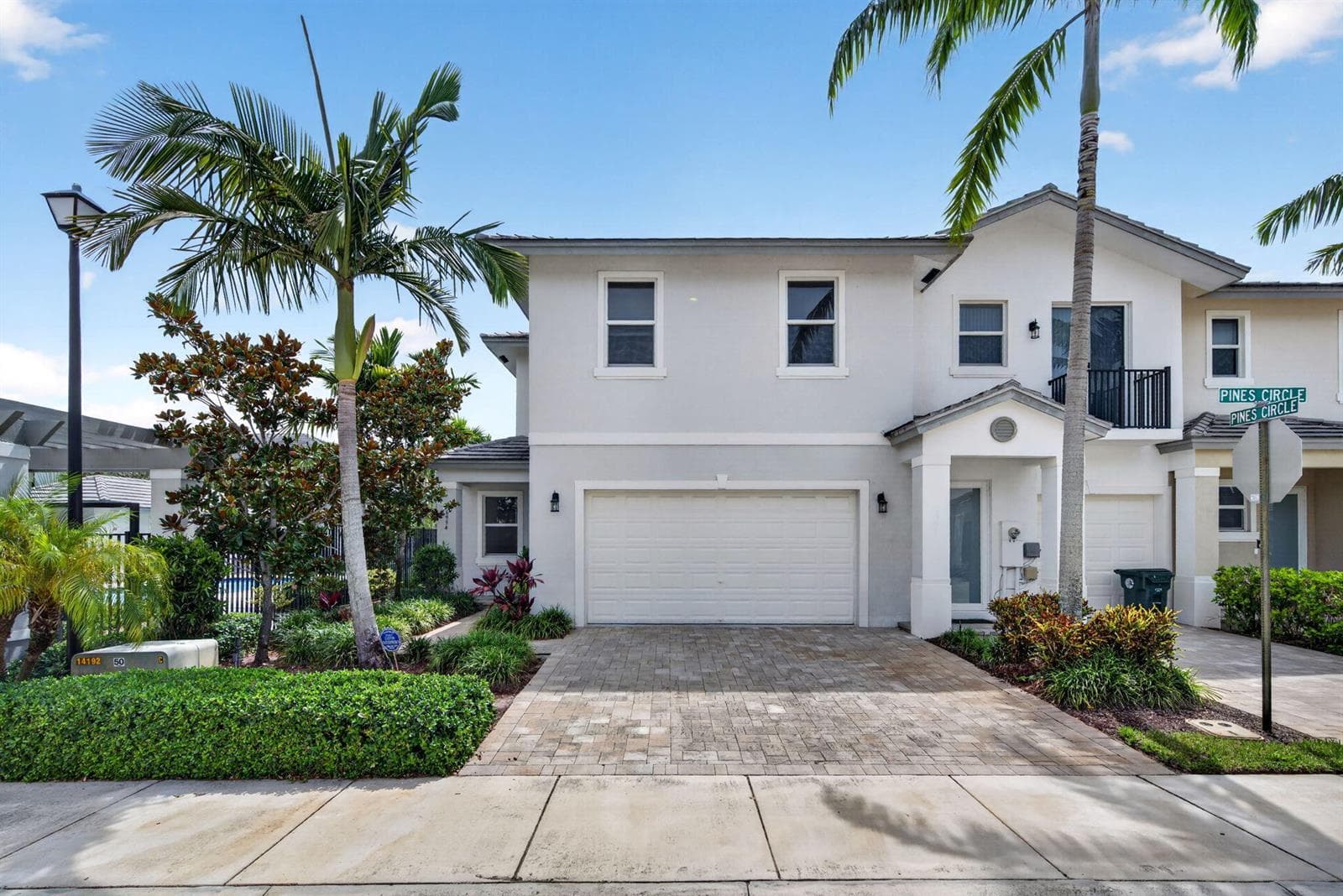 6994 Pines Circle, Coconut Creek, FL 33073 photo 2