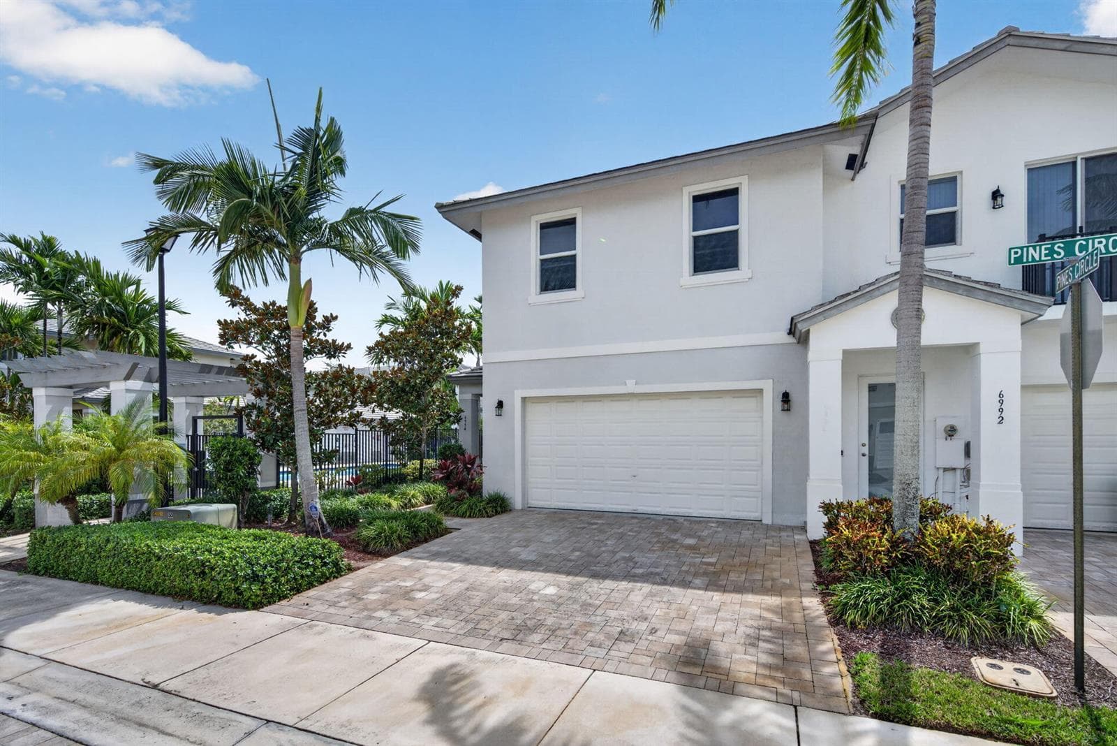 6994 Pines Circle, Coconut Creek, FL 33073 photo 3