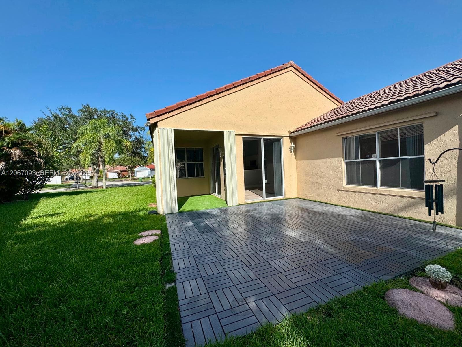 825 Falling Water Rd, Weston, FL 33326 photo 3