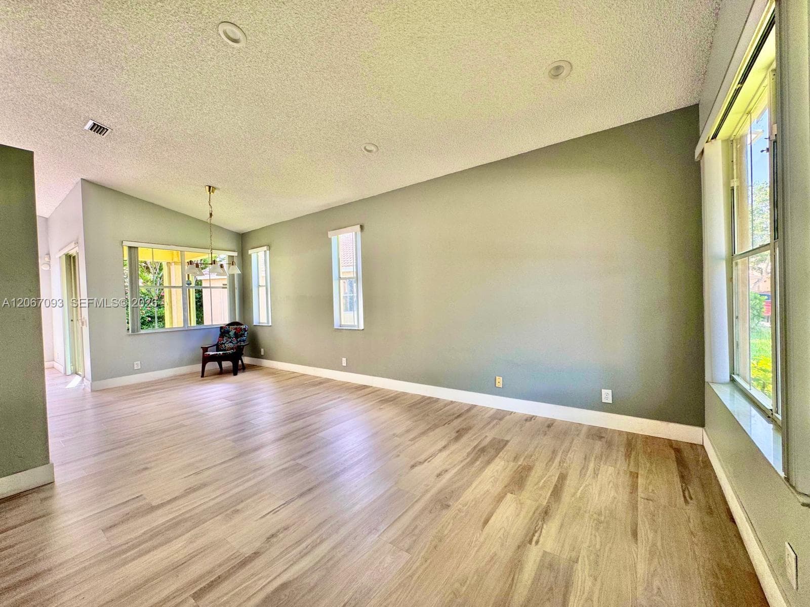 825 Falling Water Rd, Weston, FL 33326 photo 5