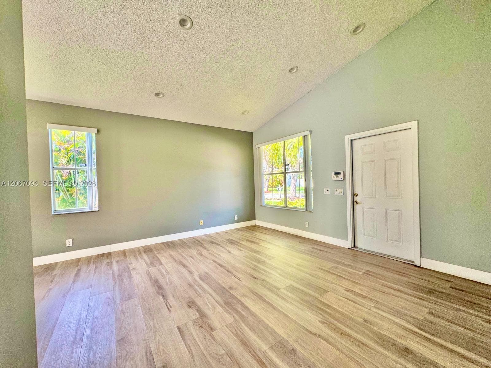 825 Falling Water Rd, Weston, FL 33326 photo 4