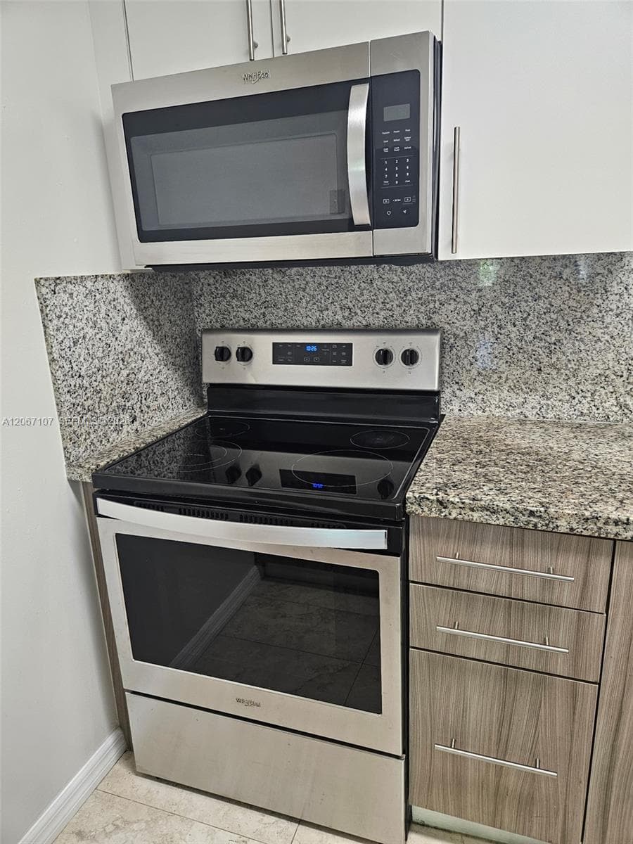 7470 Miami Lakes Dr # B208, Miami Lakes, FL 33014 photo 4
