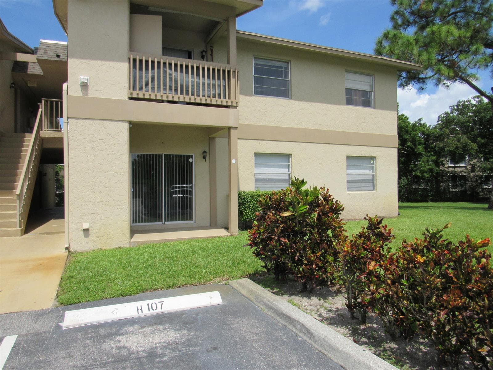1822 ABBEY Road # 108, West Palm Beach, FL 33415 photo 3