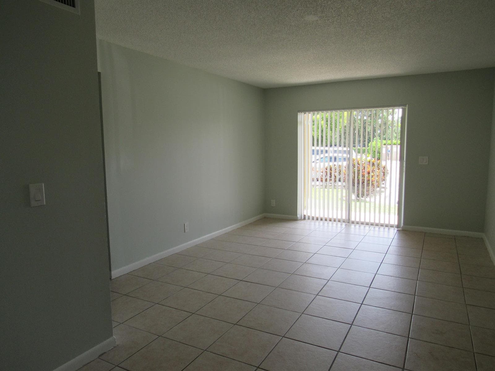 1822 ABBEY Road # 108, West Palm Beach, FL 33415 photo 4