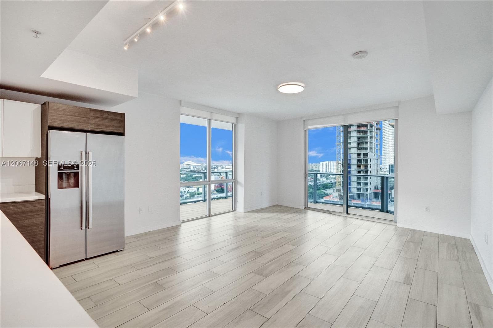 1010 SW 2nd Ave # 1708, Miami, FL 33130 photo 5