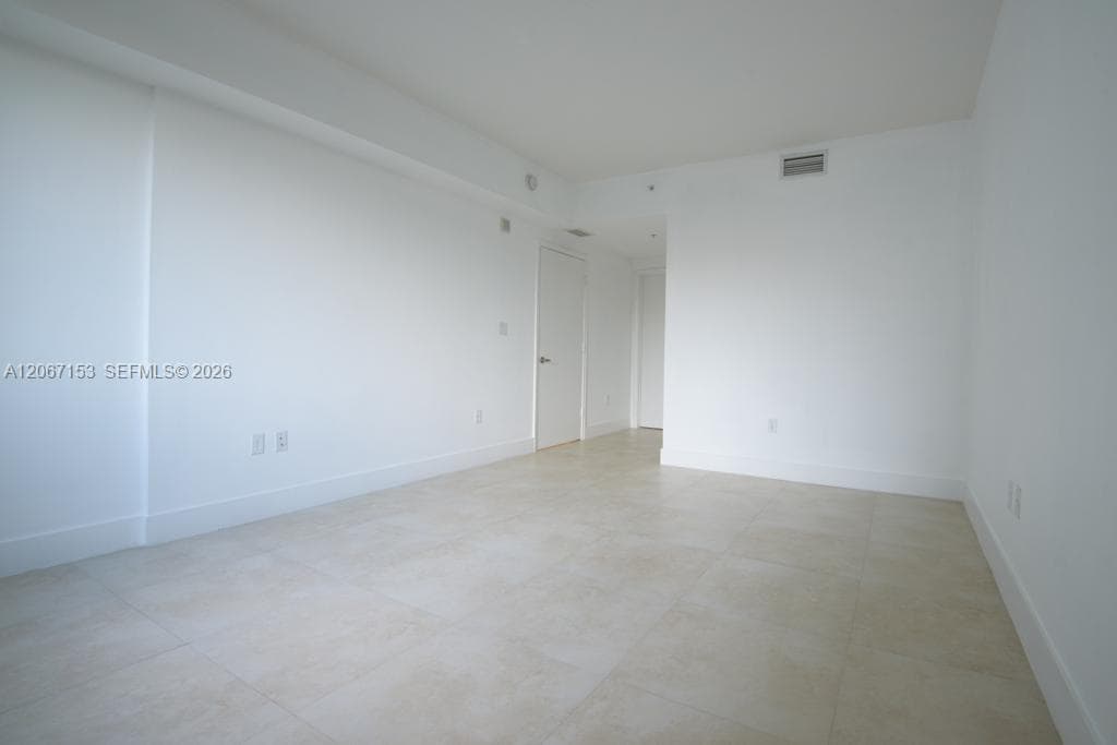 18800 NE 29th Ave # 427, Aventura, FL 33180 photo 4