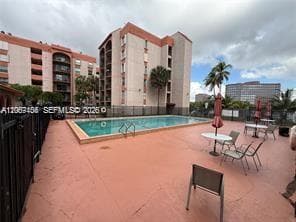 5201 NW 7th St # 506, Miami, FL 33126 photo 2