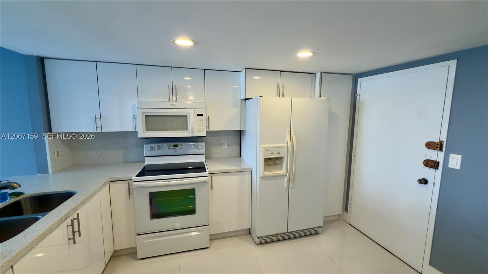 1351 NE Miami Gardens Dr # 422E, Miami, FL 33179 photo 3