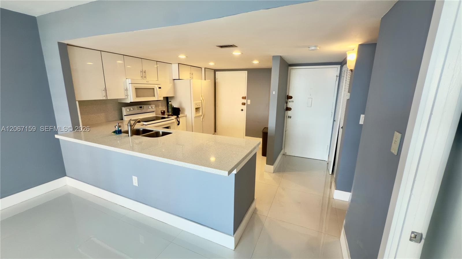 1351 NE Miami Gardens Dr # 422E, Miami, FL 33179