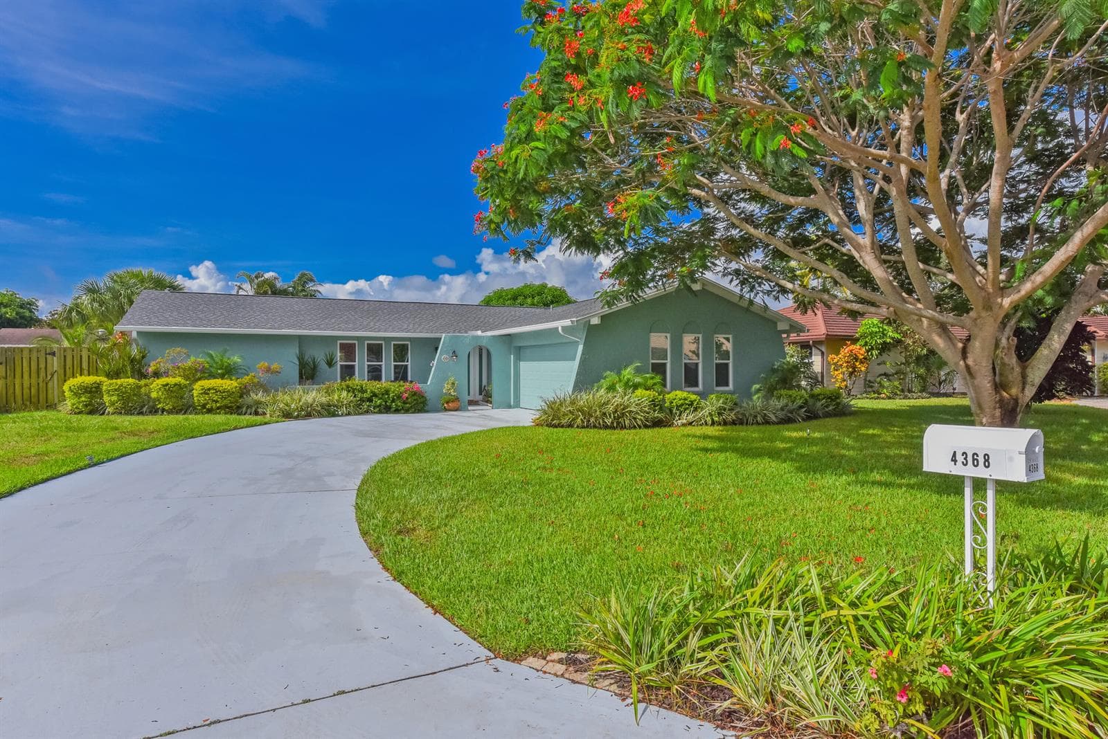 4368 Hawthorn Avenue, Palm Beach Gardens, FL 33410 photo 2