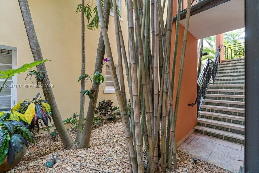 4812 Pine Tree Dr # 206, Miami Beach, FL 33140 photo 2