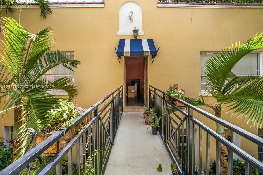 4812 Pine Tree Dr # 206, Miami Beach, FL 33140 photo 4