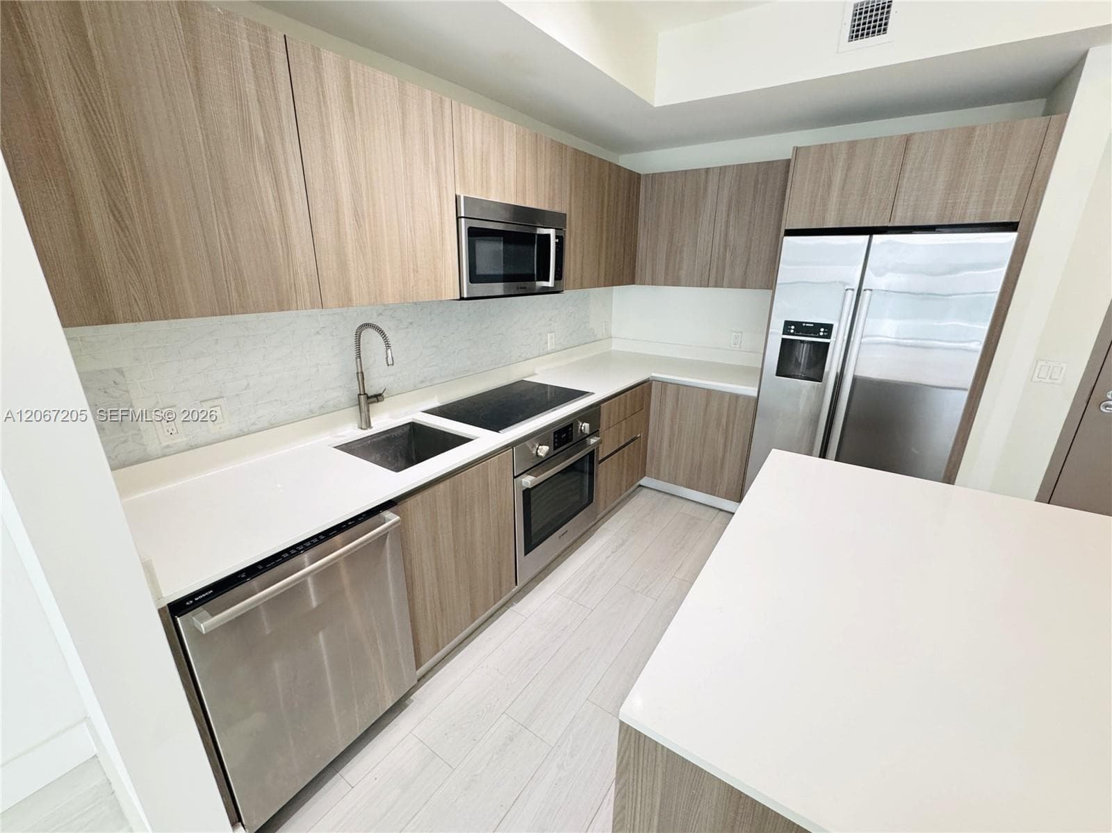 201 SW 17th Rd # 603, Miami, FL 33129 photo 2