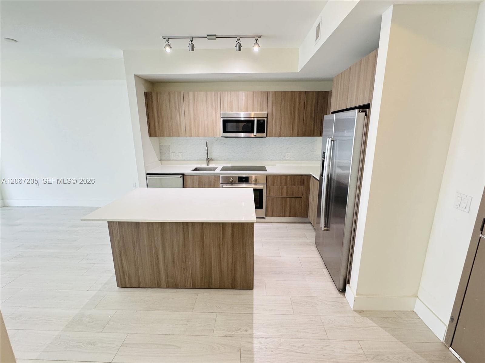 201 SW 17th Rd # 603, Miami, FL 33129 photo 3