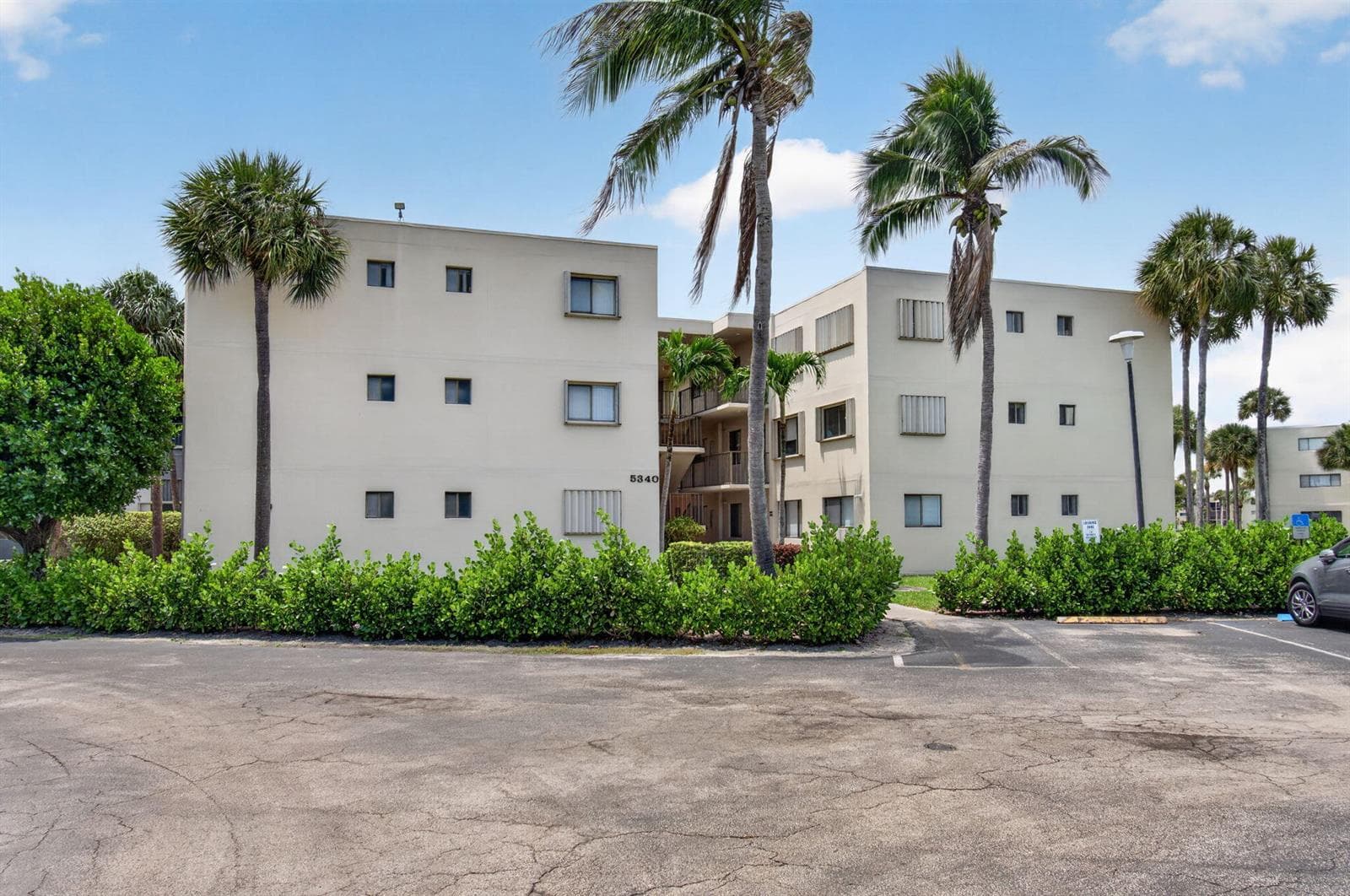 5340 Las Verdes Cr Las Verdes Circle # 109, Delray Beach, FL 33484 photo 4