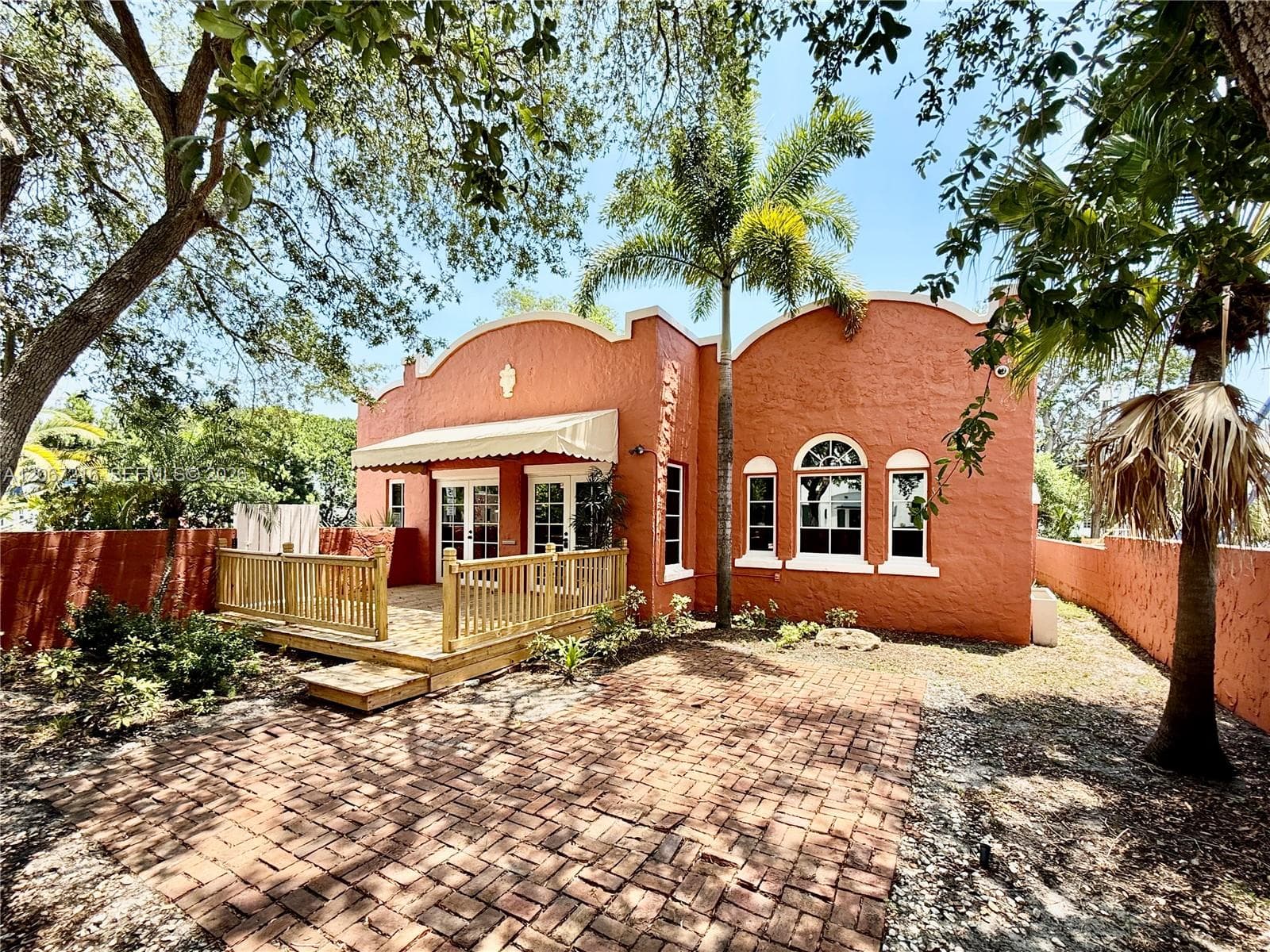 1318 SE 2nd Ave, Fort Lauderdale, FL 33316 photo 2