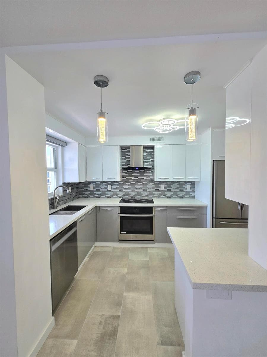 137 GOLDEN ISLES Drive # 414, Hallandale Beach, FL 33009 photo 2