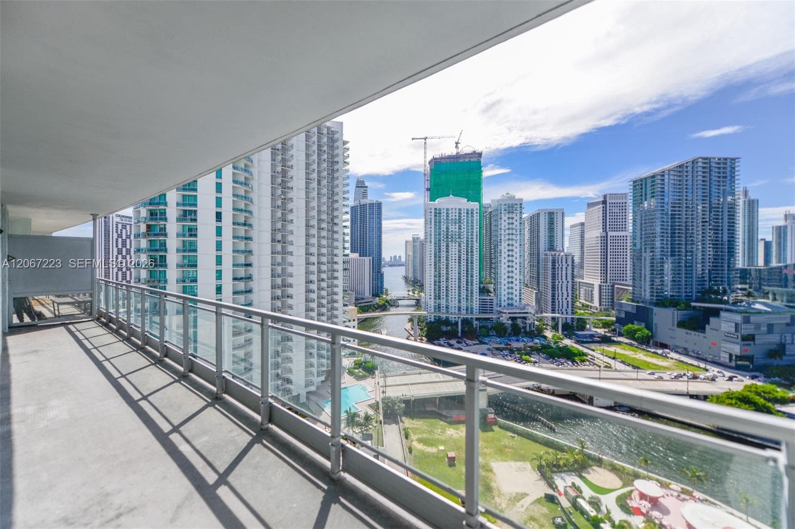 90 SW 3rd St # 2501, Miami, FL 33130 photo 3