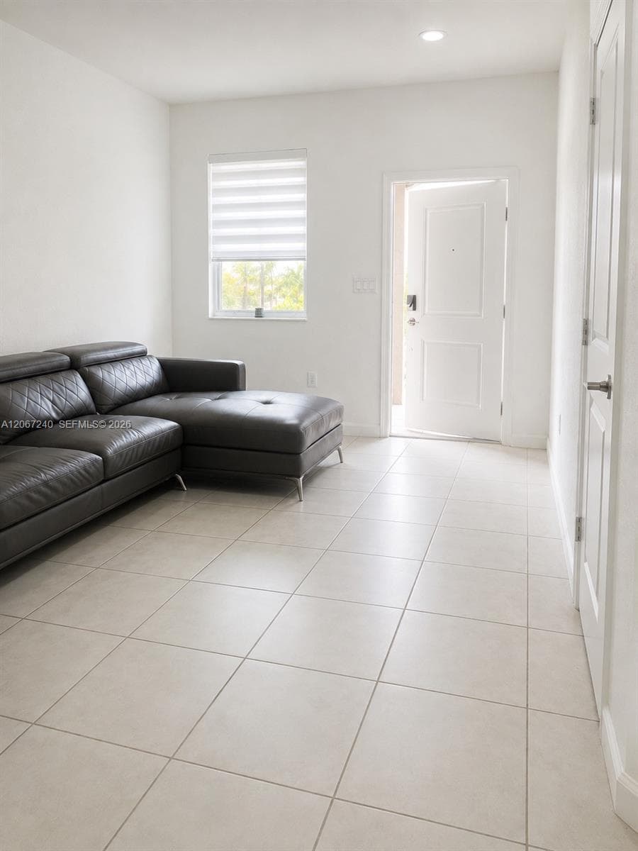 2639 SE 10th St # 2639, Homestead, FL 33035 photo 3